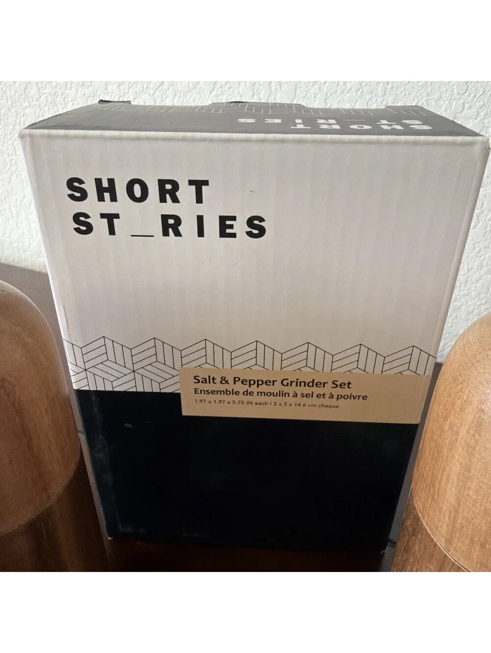 Short Stories Wooden Salt And Pepper Grinder Set.
